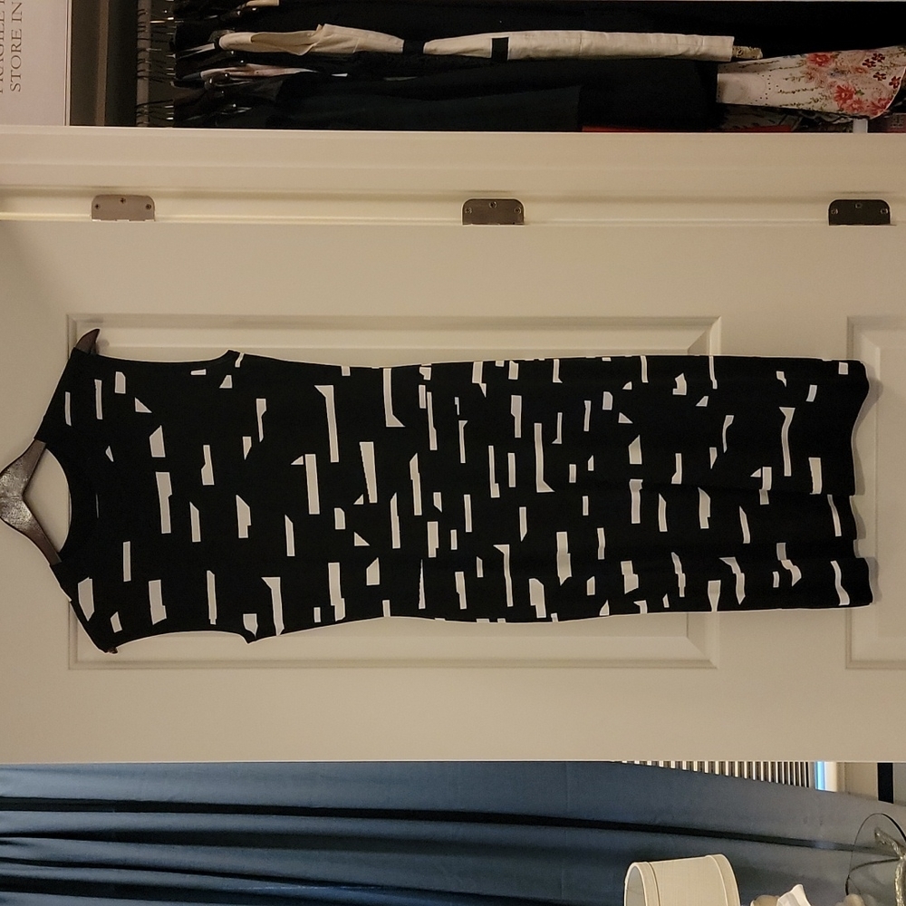 Black/White Dress